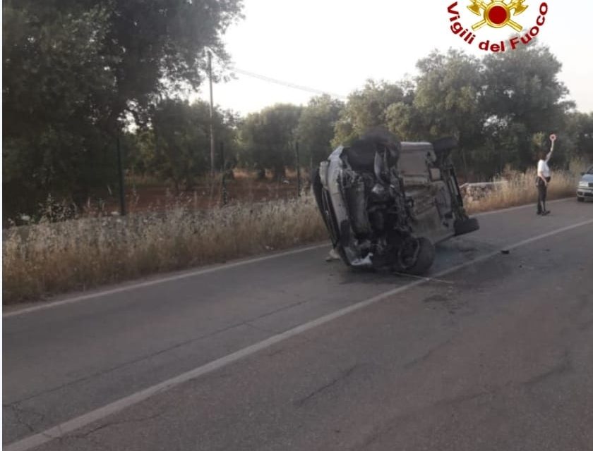 Auto si ribalta sulla Pezze di Greco – Torre Canne