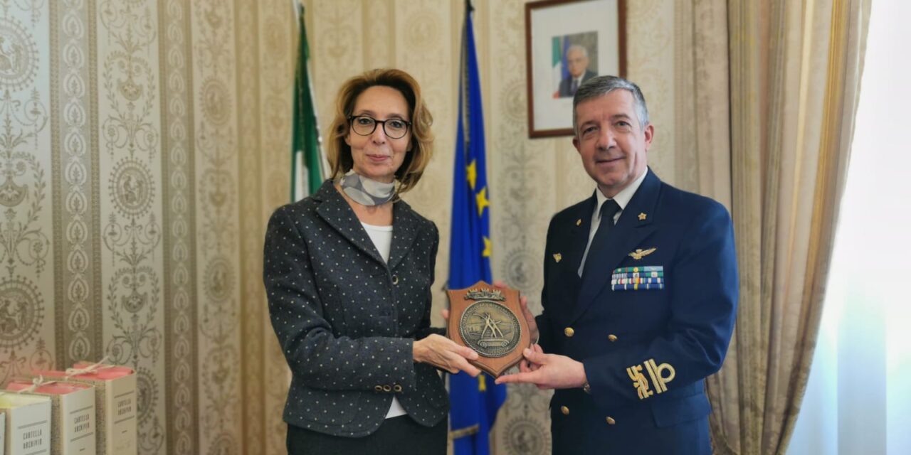 Visita in Prefettura del Comandante Interregionale Marittimo Sud, Ammiraglio di Divisione Flavio Biaggi