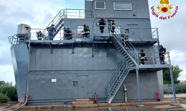 Scuola formazione soccorso nautico Vigili del Fuoco, chiuso a Brindisi il corso per 8 pompieri provenienti da Napoli