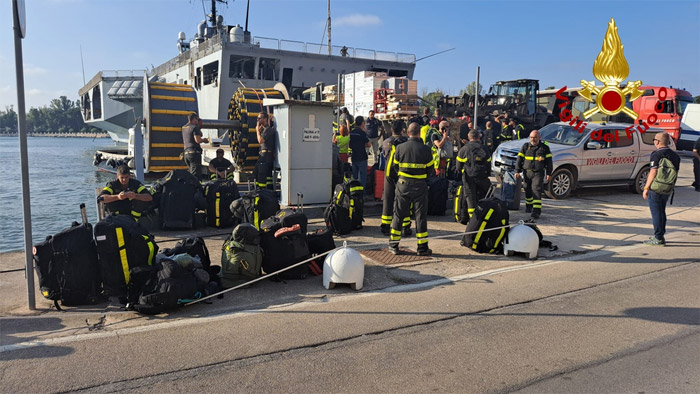 Rientrato in Italia il contingente dei Vigili Del Fuoco impegnato in Libia. L’arrivo a Brindisi a bordo della nave San Giorgio della Marina Militare