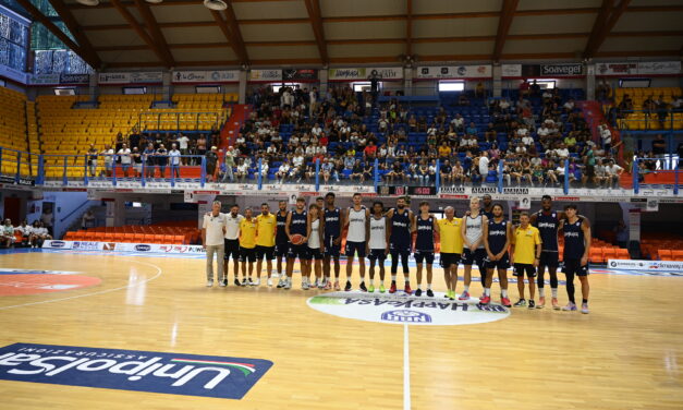 Happy Casa Brindisi, entusiasmo per l’incontro tra tifosi e prima squadra