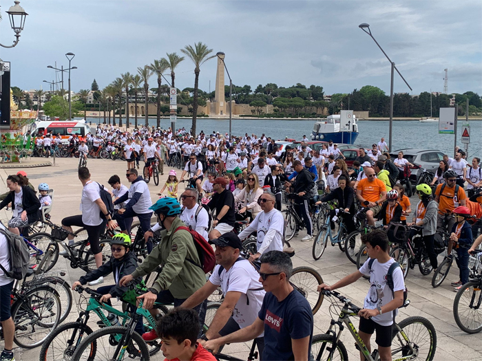 Brindisi in bicicletta 2024, il ritorno dopo 5 anni, quasi 800 i cicloturisti della XXXVII Edizione