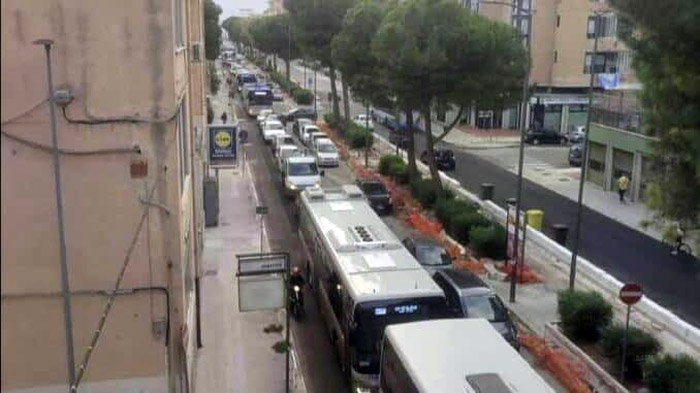 Pista ciclabile di viale Aldo Moro, riprendono i lavori ma con tempistica diversa