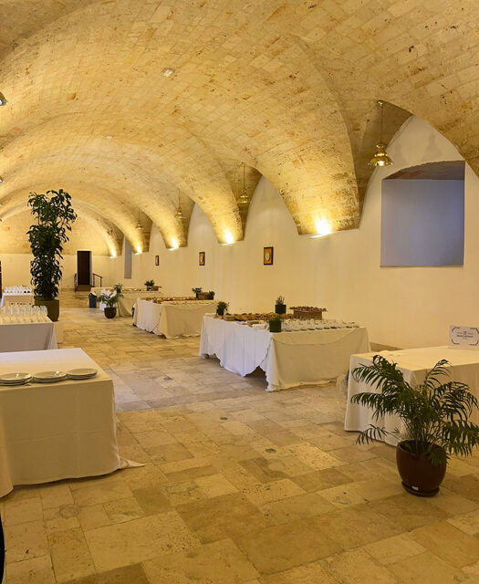 Passaggio di consegne del Comforanf presso il Castello Svevo di Brindisi. Selezionato un nostro ristoratore associato per l’organizzazione del momento conviviale. Soddisfazione di Confesercenti