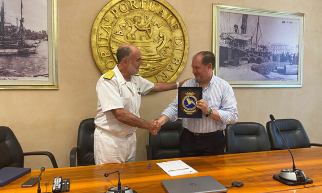Autorità Portuale, siglato a Bari il passaggio di consegne tra Patroni Griffi ed il Commissario Contrammiraglio Leone