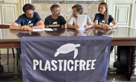 Ostuni, siglato il protocollo tra il comune della Città Bianca e Plastic Free