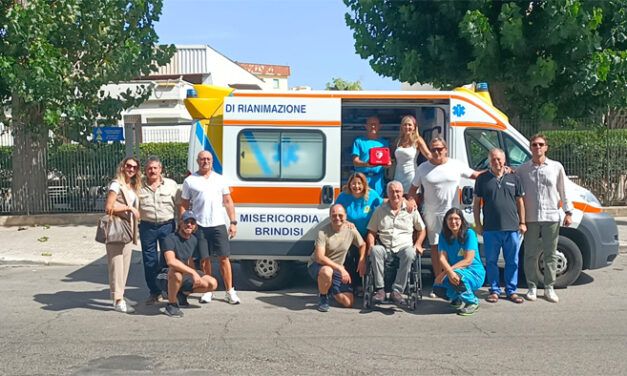 Misericordia di Brindisi, ricevuto in dono un defibrillatore dall’Associazione Periferia “Ci permetterà di fornire in casi di massima urgenza una terapia ‘salvavita’”