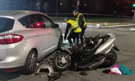 Scontro mortale auto moto in centro città a Fasano, 17enne perde la vita